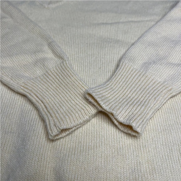 Massimo Dutti Womens Wool Blend V Neck Sweater Size Small Pale Yellow Superb. - Picture 2 of 7